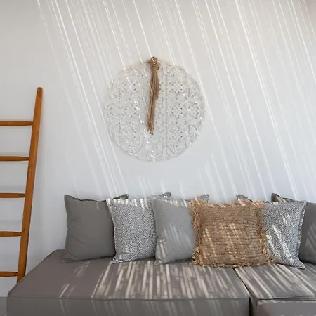 Kosmitis & * Naousa (Paros)