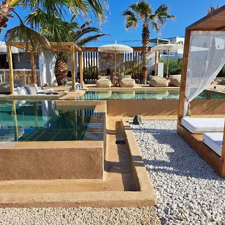 Kosmitis & 아파트 나오우사