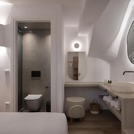 Kosmitis & 아파트 나오우사