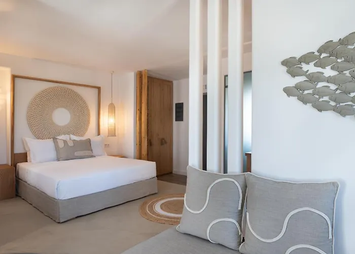 Kosmitis & Naousa (Paros)