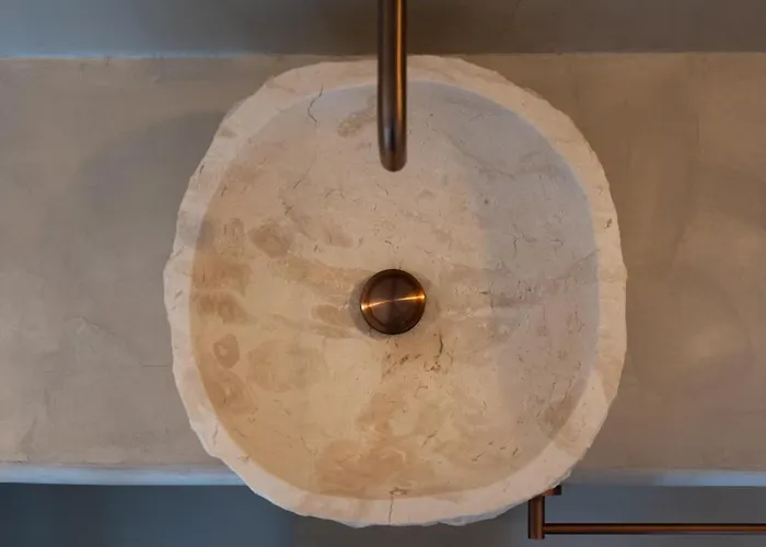 Kosmitis & Apartamento Naousa (Paros)