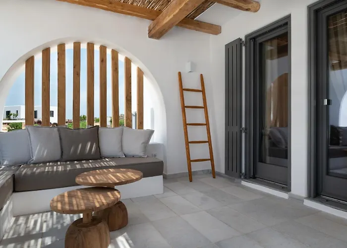 Kosmitis & * Naousa (Paros)